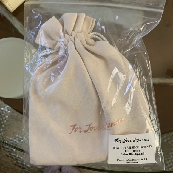 For Love and Lemons Bowtie Pearl Hoop Earrings 🍋 - Picture 4 of 4